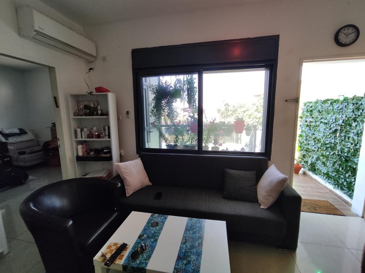 Family Master Nahariya Exterior foto